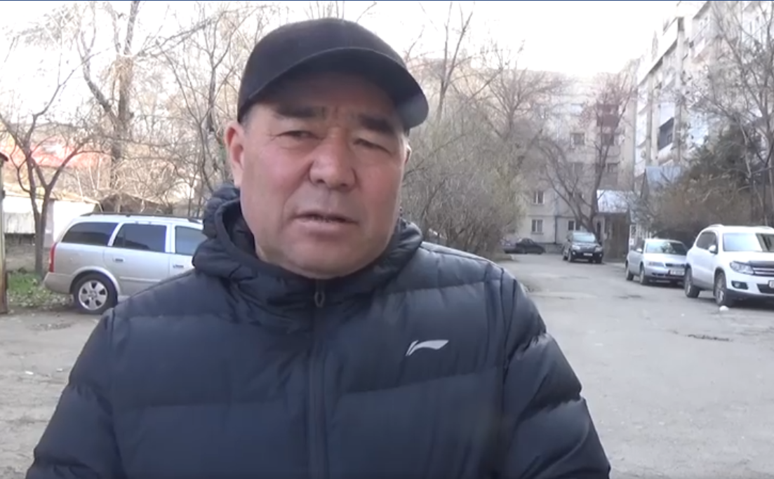 Садыра жапарова. Нургожо Жапаров. Сабыр Жапаров брат. Сабыр Жапаров брат президента. Садыр Жапаров портрет